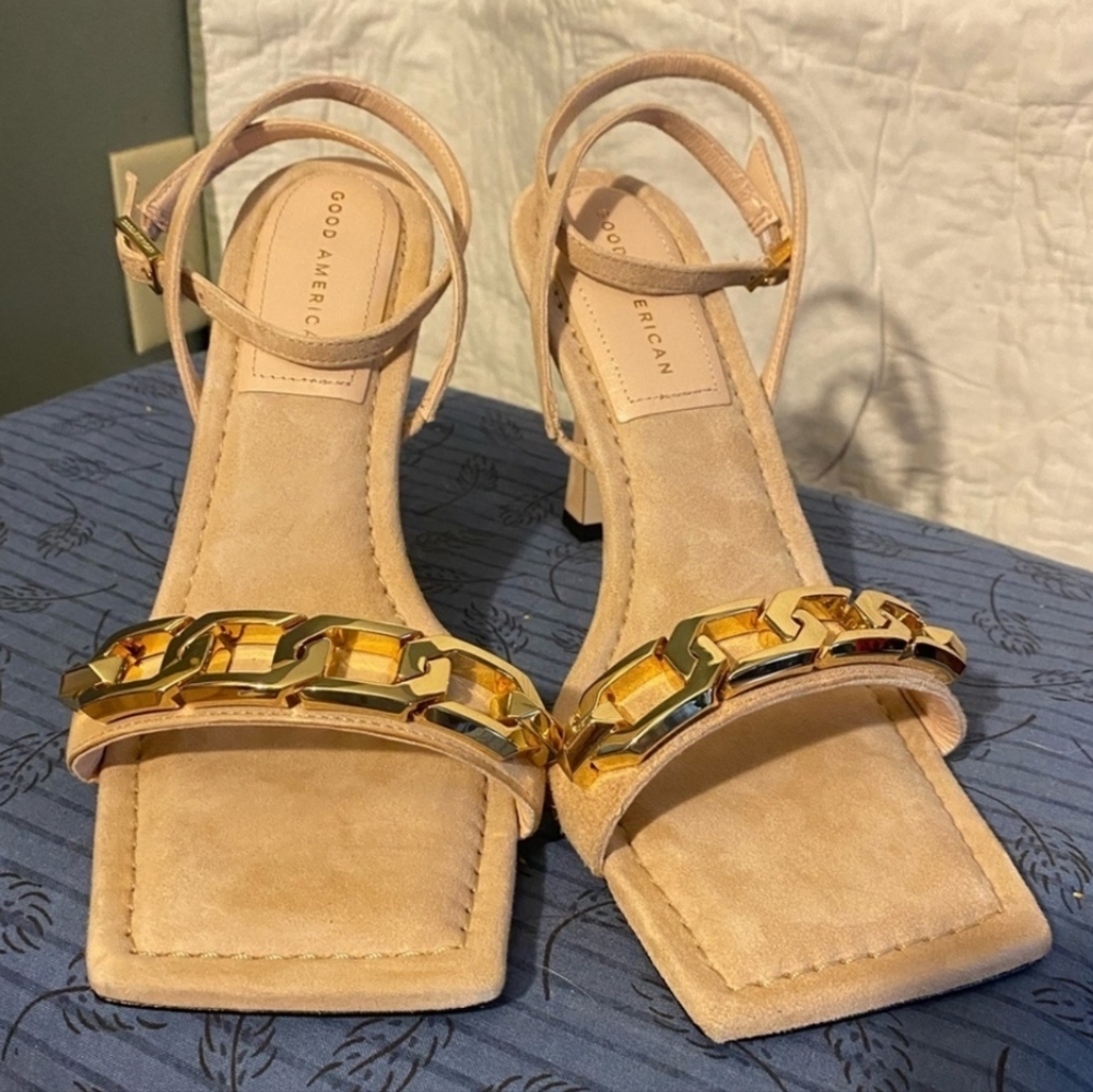 NWOT Women's Good American Suede Ankle Strap Gold Chain 4" Heels - Picture 4 of 8